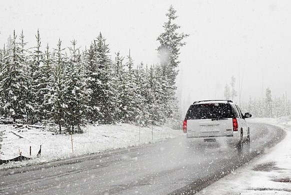 Driving in snow, Winter tires, snow tires